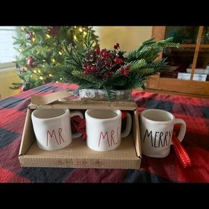 NWT RAE DUNN MR.&MRS. & MERRY MINI MUG ORNAMENTS
